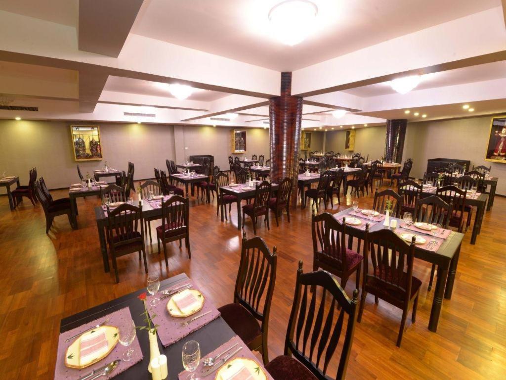 Taw Win Garden Hotel Yangon Exterior foto