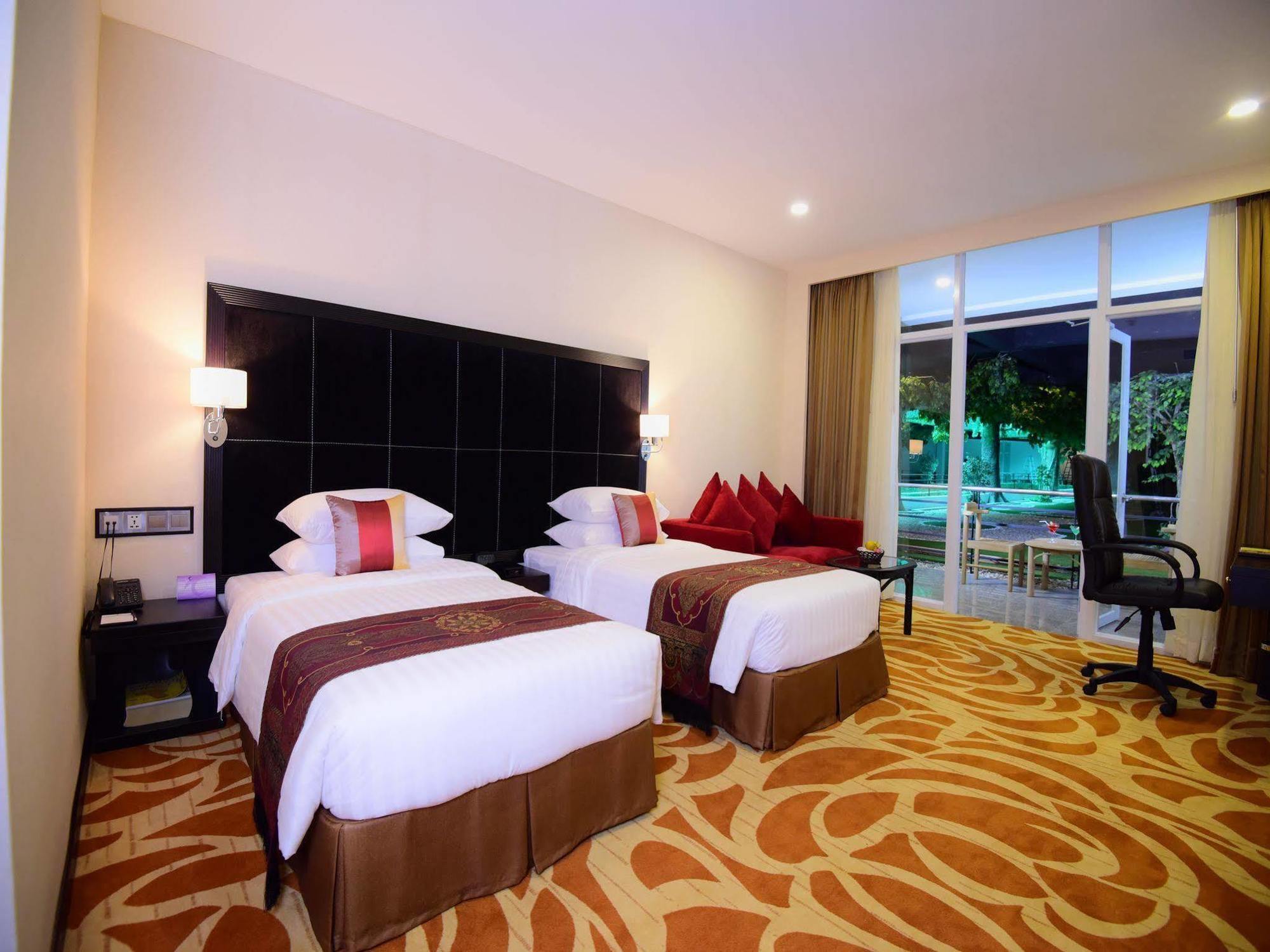 Taw Win Garden Hotel Yangon Exterior foto